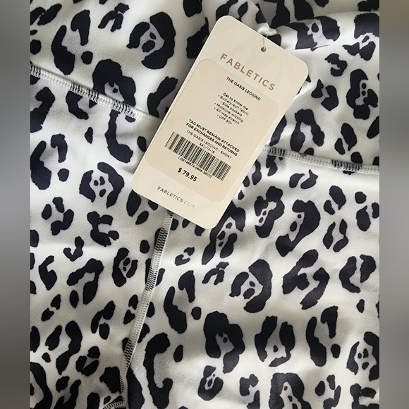 Fabletics, XXL short, oasis pureluxe leopard legging - Picture 7 of 10